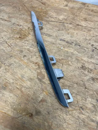 Mercedes W205 C-Klasse Chrom Zierleiste für Grill links A2058880173 - Bild 2