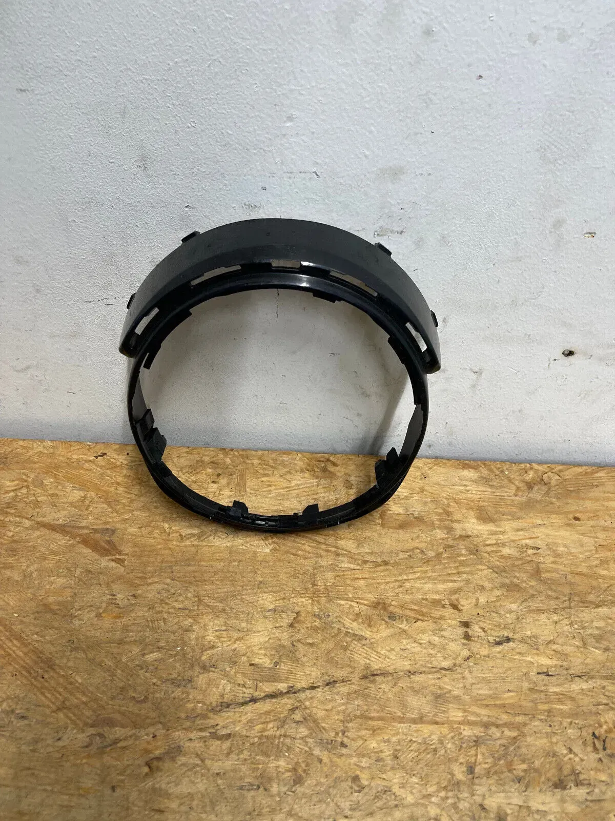 Mercedes GLA W156 Grill Kühlergrill Logo Träger Halter A1568880500 - Bild 1