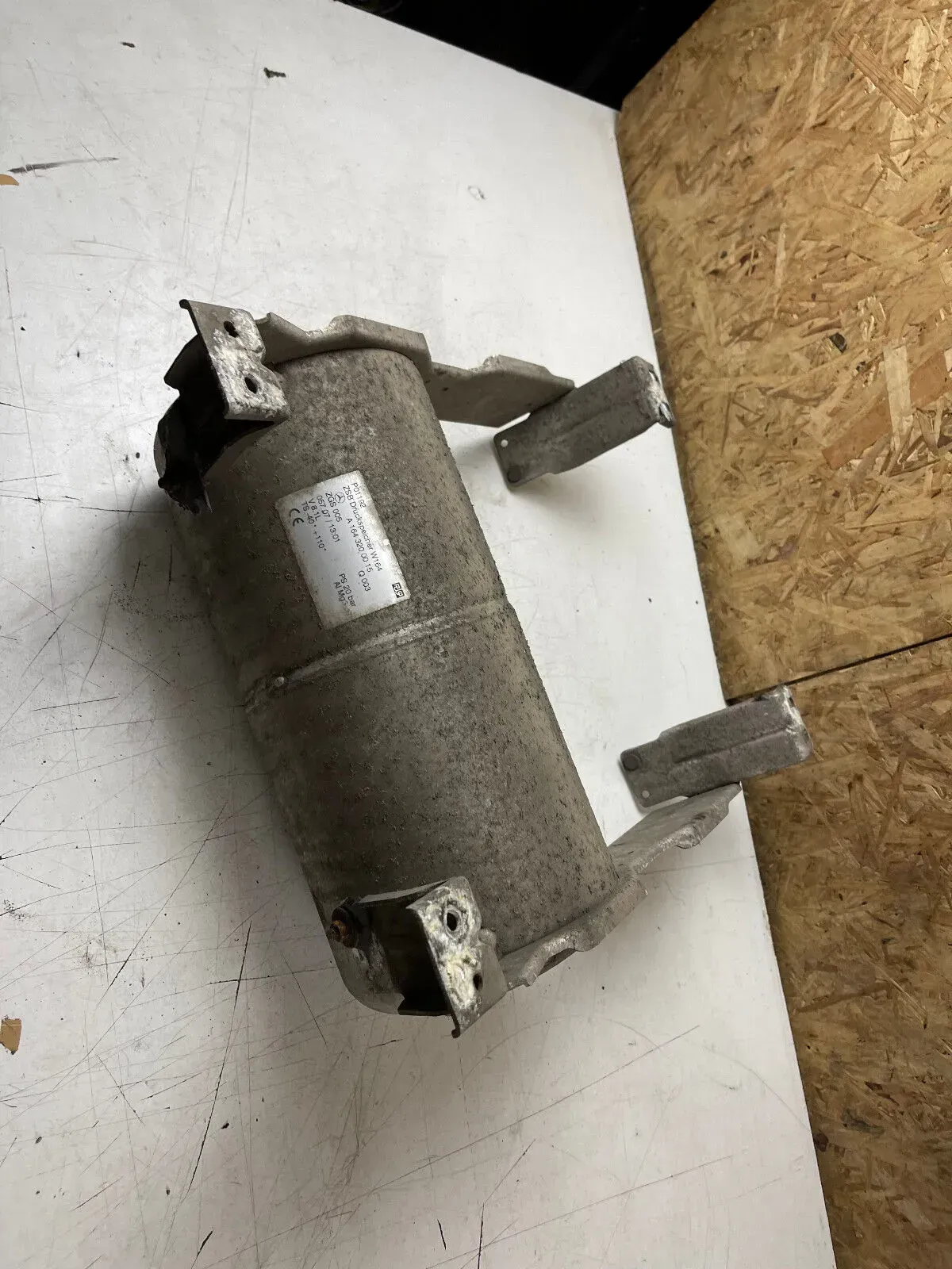MERCEDES W164 ML Druckspeicher Luftfederung  A1643200015 - Bild 1
