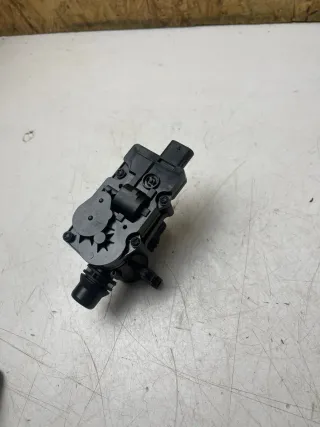 Mercedes Original A0005061300 Umschaltventil Kühlwasser Water Pump-Changeover - Bild 3
