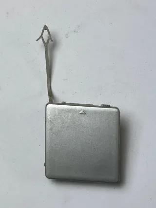 Mercedes Benz C Klasse 203 Kappe Blende Deckel Abschleppöse Hinten	A2038850426 - Bild 1