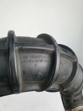ANSAUGSCHLAUCH ANSAUGROHR OPEL ASTRA H 1,6 L TURBO 13242164 - Bild 2