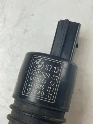 BMW E84 F10 F11 F06 F12 F20 F21 Wischwasserpumpe Pumpe 7302589 - Bild 2