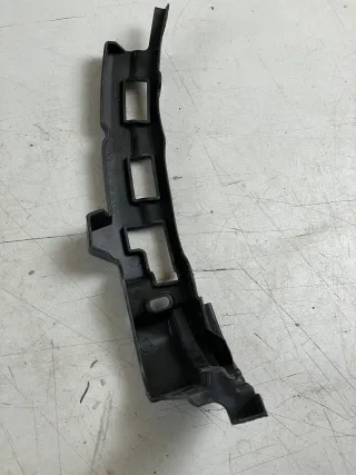 Mercedes AMG GLA X156 Stoßstangenhalterung Halter Vorne Rechts A1568850201 - Bild 3