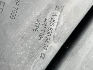 MERCEDES-BENZ C W205 Windschutzscheibenabdeckung A2058309402 - Bild 3