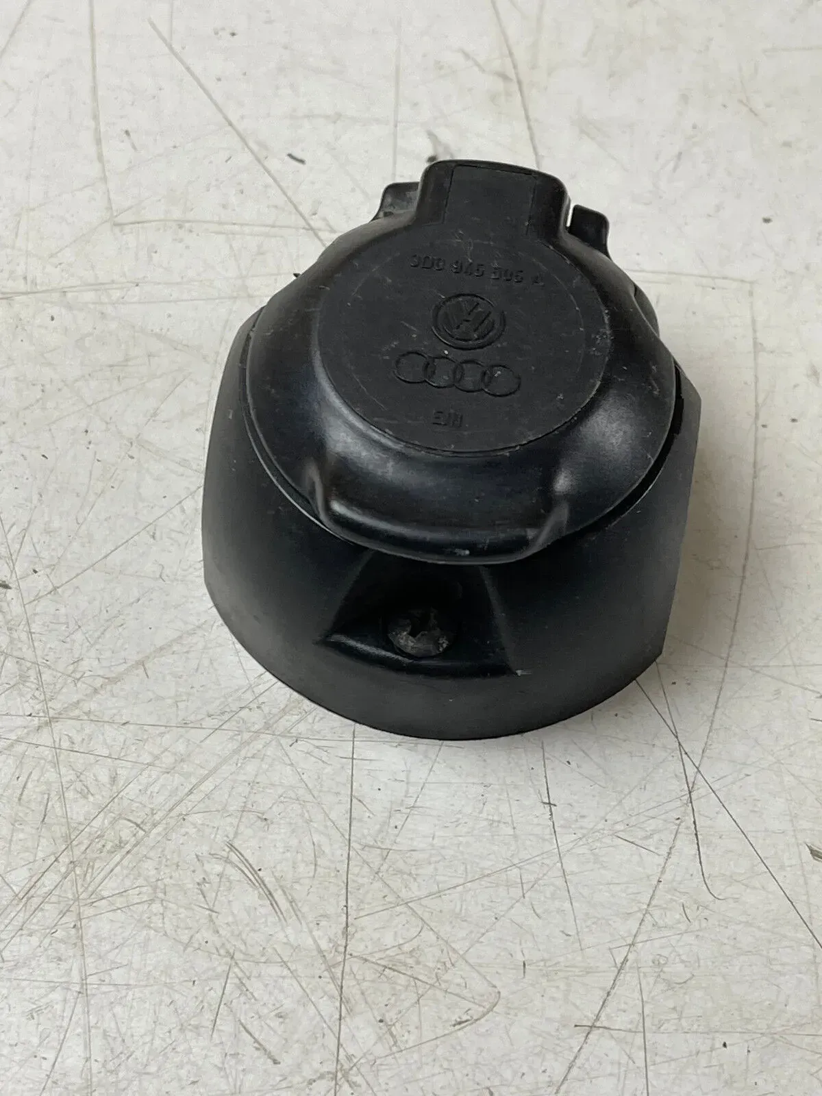 AUDI A3 Sportback 8P Anhängerkupplung Steckdosengehäuse 3D0945505A ORIGINAL - Bild 1