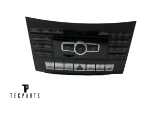 Mercedes-Benz W212 E-Klasse Radio Navi CD-Player Original - A2129005327 - Bild 1