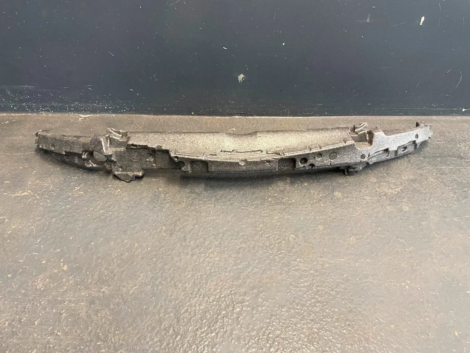 MERCEDES-BENZ A W176 Stoßstangen Crash AbsorberA1768850600 - Bild 1