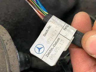 Mercedes-Benz W212 E-Klasse AdBlue Tank BlueTec A2124704802 - Bild 8