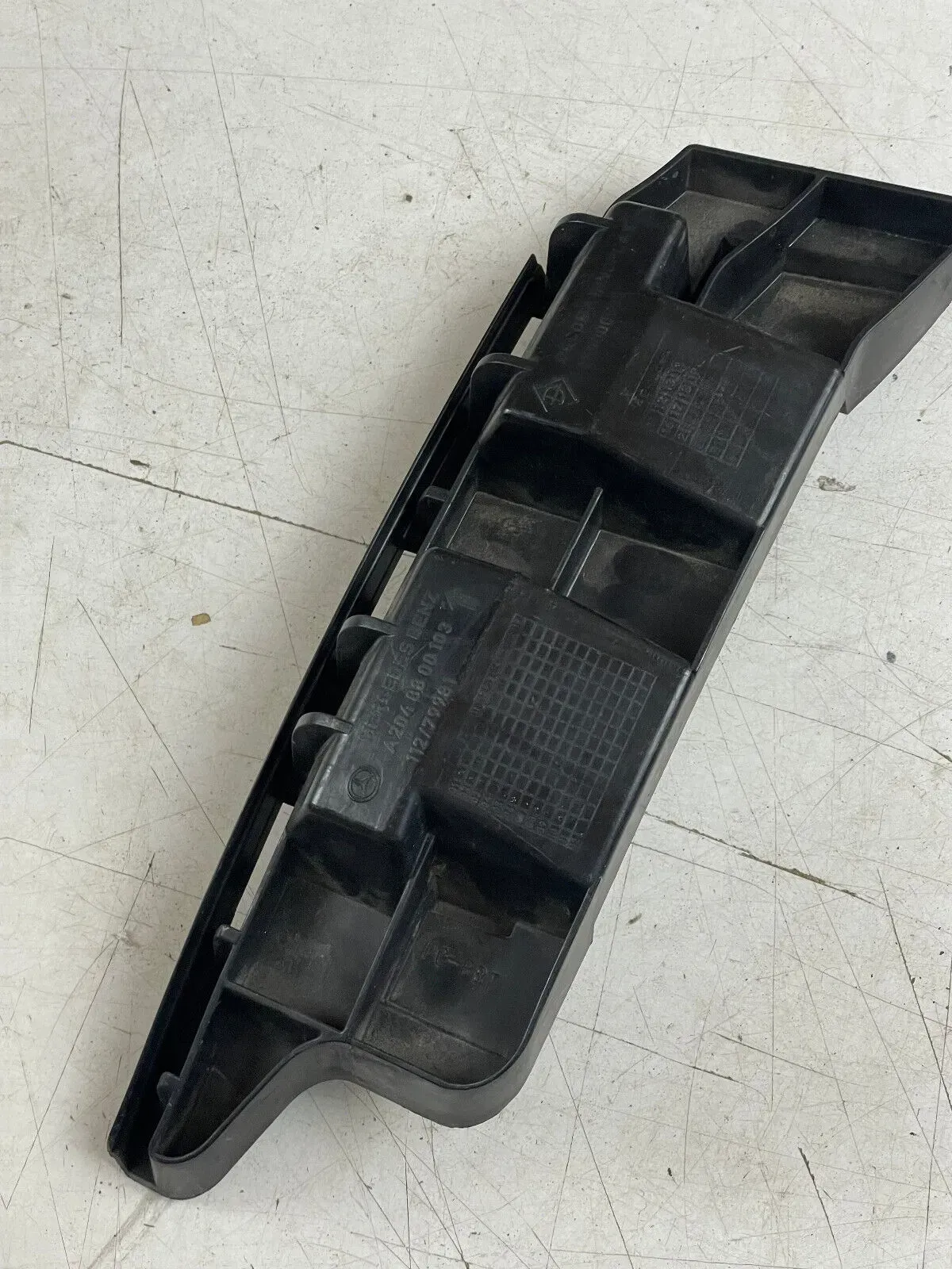 MERCEDES BENZ C-KLASSE W204 Stoßstangenhalter links hinten A2048800103 - Bild 1