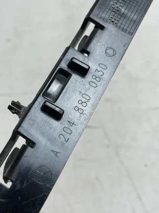 Mercedes W204 Stoßstangenhalter Führung hinten rechts A2048800830 - Bild 3