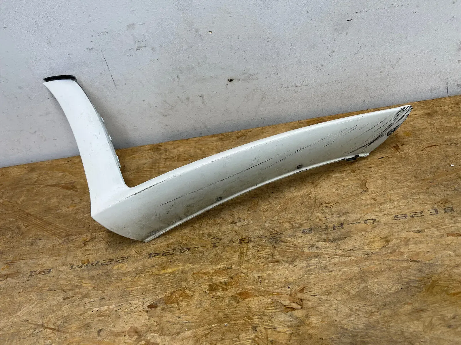 Mercedes CLA 118 AMG Zierleiste Spoiler Rechts Stoßstange A1188855201 - Bild 1