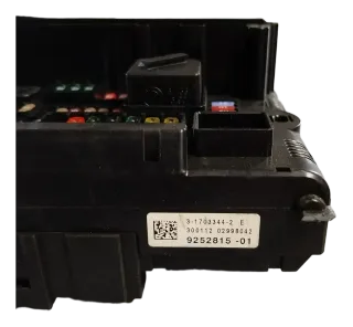 BMW F01 F02 F10 F11 LCI Stromverteilung Sicherungskasten vorne 9252815 - Bild 3