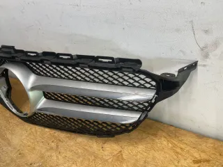 Mercedes C-Klasse W205 Kühlergrill Frontgrill Kühlerverkleidung  A2058803783 - Bild 3