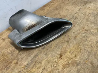 Mercedes Benz W205 Auspuff Endrohr Blende rechts A2054900400 - Bild 3