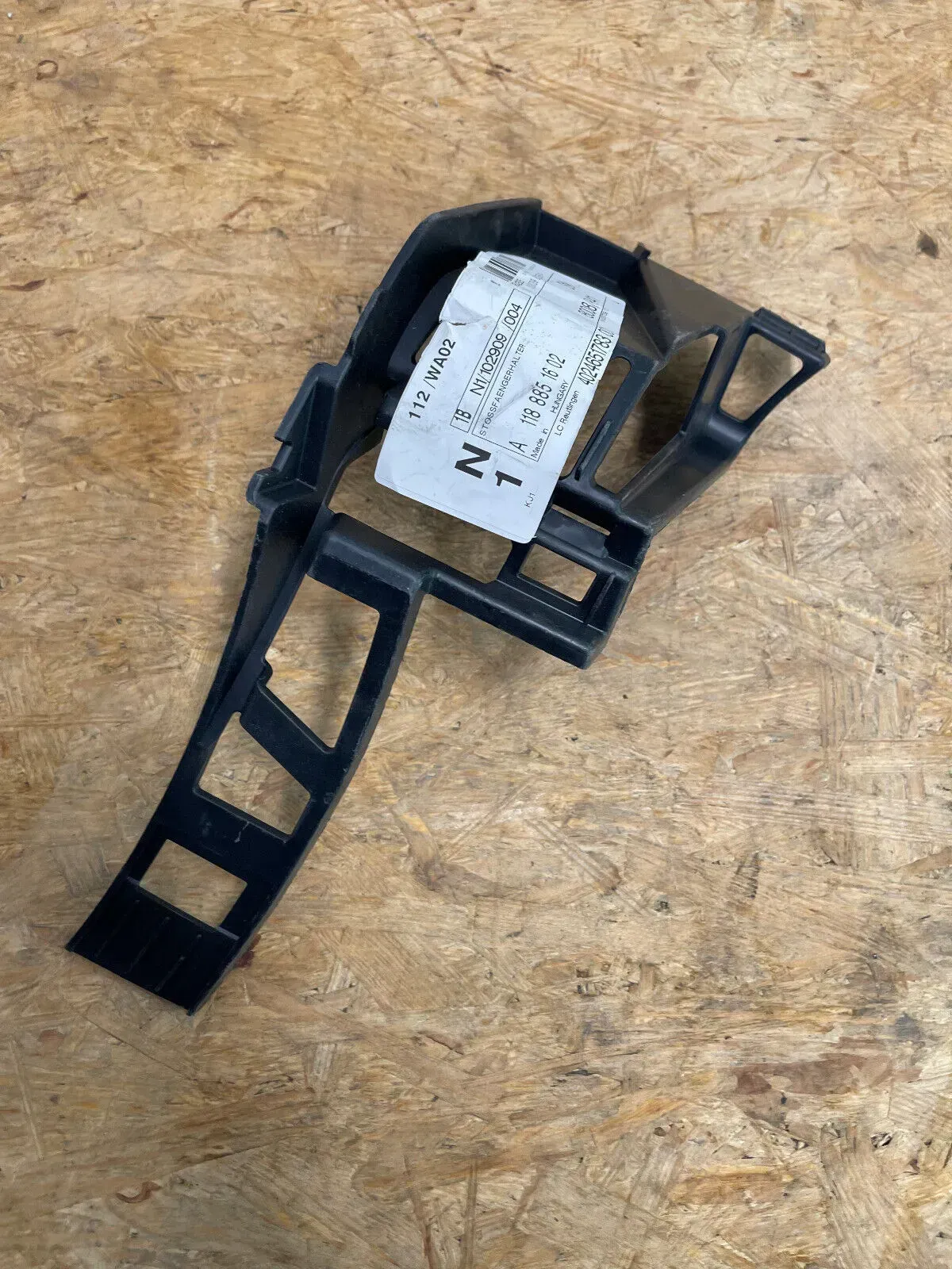 Mercedes W118 CLA Stoßstangenhlater Halter Träger Stoßtange Rechts  A1188851602 - Bild 1
