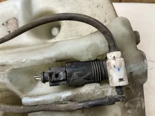 MERCEDES  W164 Scheibenwaschanlage Wischwasserbehälter inkl. Pumpen A1648690020 - Bild 4