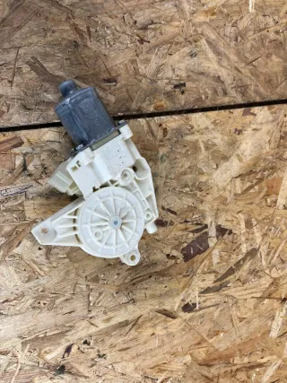 Mercedes Benz W204 Motor Fensterheber Vorne Links A2048200142 - Bild 1