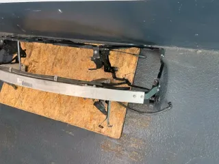 Mercedes Benz C- Klasse  W204 Schlossträger - Bild 2
