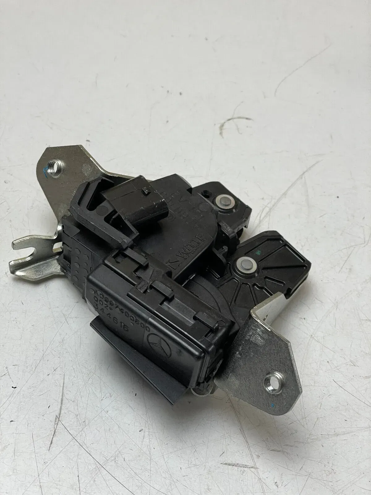 MERCEDES-BENZ E-Klasse Kombi (S213) Heckklappenschloss A0997400600 - Bild 1