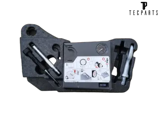 VW Touareg 7P 3.0 TDI Bordwerkzeug Luftpumpe VW 7p6012112 - Bild 1