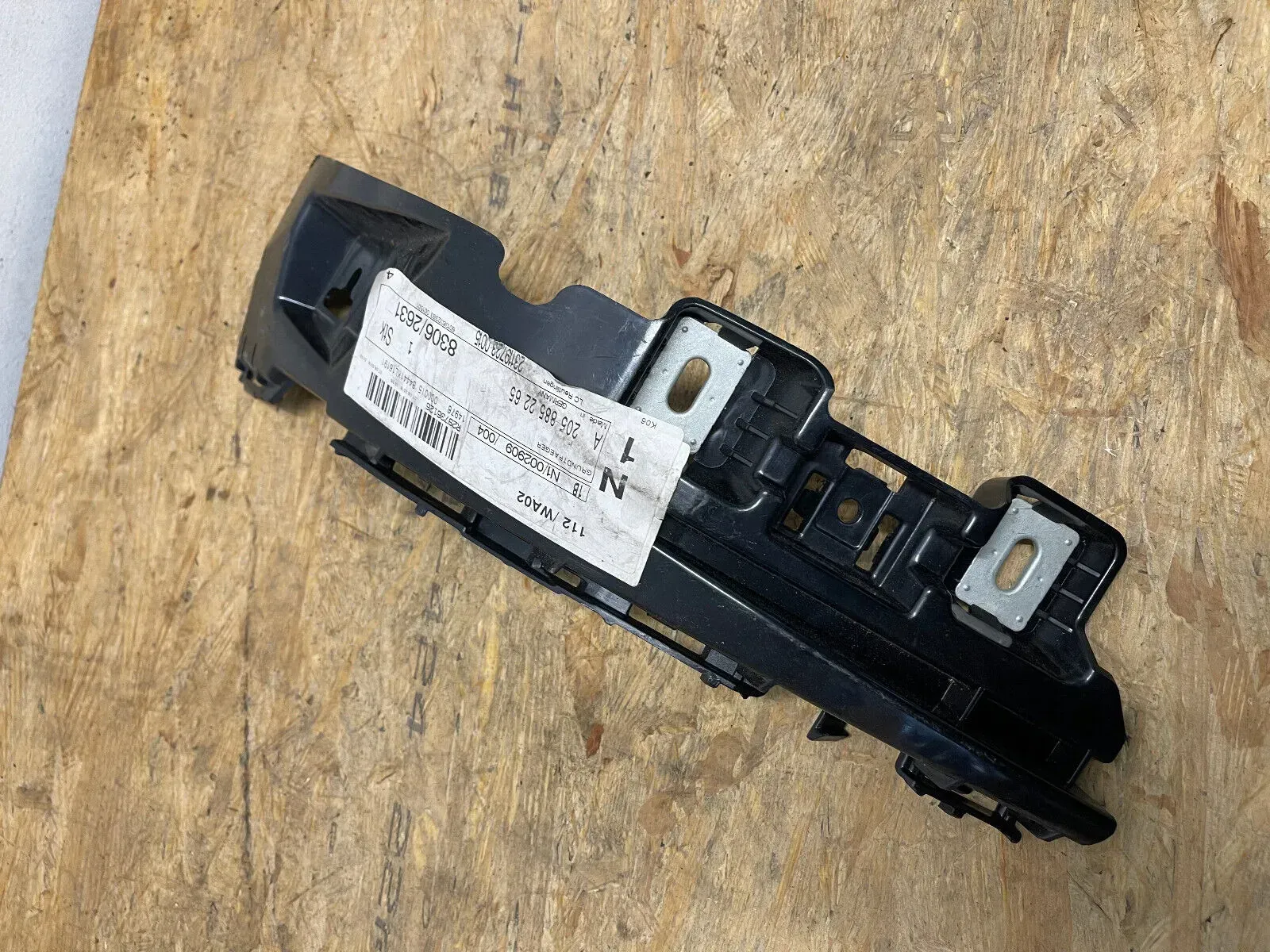 Mercedes C Klasse W205 Stoßstange Grundträger vorne rechts A2058852265 - Bild 1