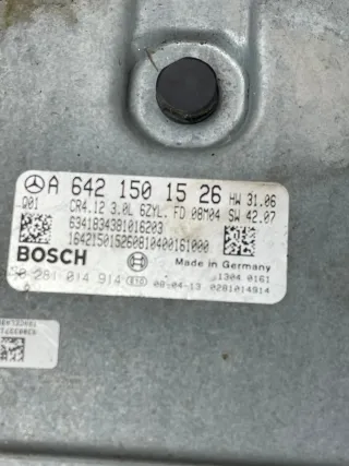 Mercedes-Benz CLK W209 C209  Motorsteuergerät ECU Steuergerät A6421501526 - Bild 3