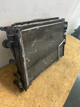 Mercedes Kühlerpaket Lüfter Kondensator Wasserkühler A2045000554 / A2049066802 - Bild 6