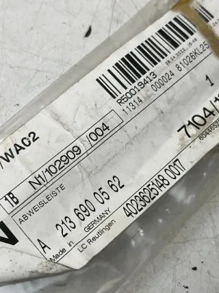 Mercedes E W213 Abweisleiste Abdeckleiste Deflector Strip A2136900562 Neu Origi. - Bild 5