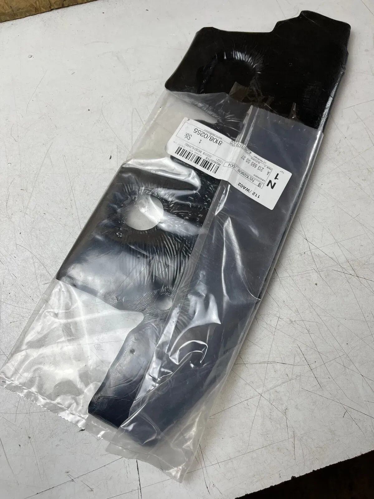 Mercedes W213 S213 C238 X253 C253 Absorber Kotflügel rechts A2138850037 Neu Orig - Bild 1