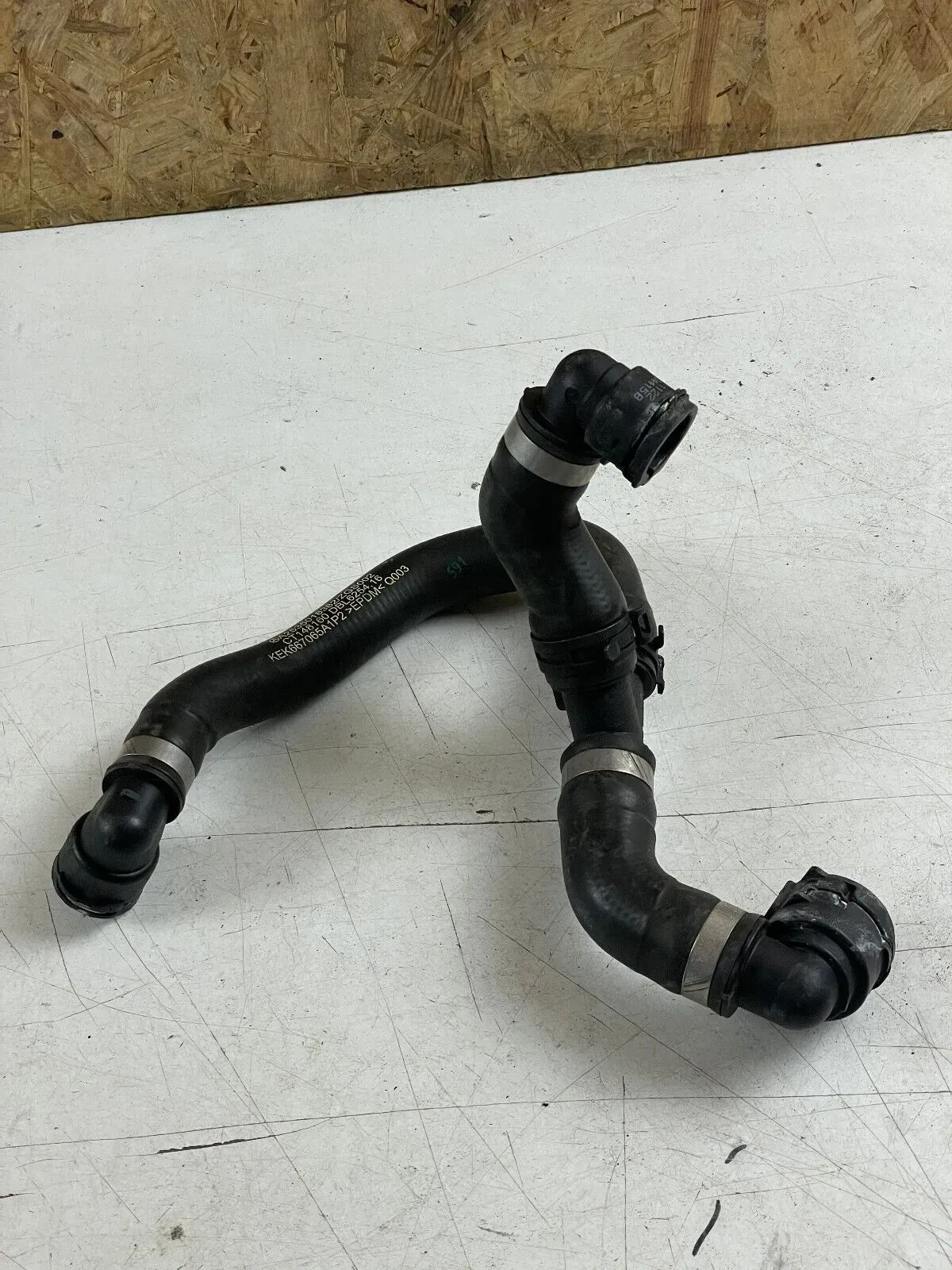 Mercedes Benz GLC X253 Kühlschlauch Rohr A2535018382 - Bild 1