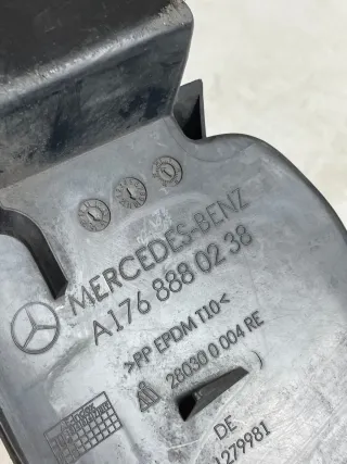 Mercedes-Benz A-Klasse W176 Luftleitlamelle Stoßstange Vorne Rechts A1768880238 - Bild 3
