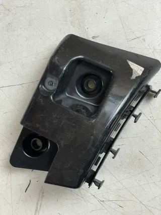 Mercedes W246 Stoßstangenhalter hinten links Halter Stoßstange A2468850165 - Bild 1