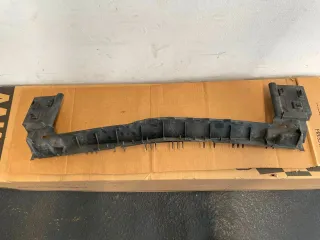 Mercedes A-Klasse W176 Verstärkung Schlossträger A1768850423 - Bild 1