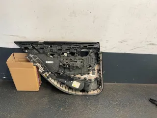 Mercedes Benz C-Klasse W205 Türvekleidung hinten rechts - Bild 7