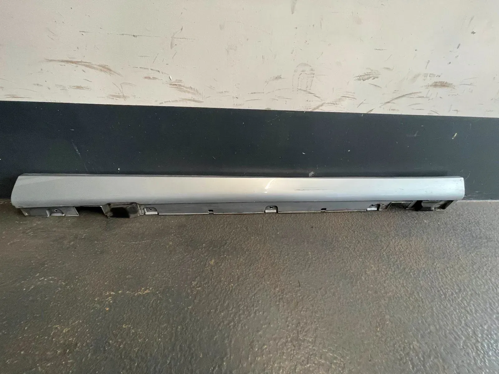 Mercedes S213 Kombi Seitenschweller Rechts A2136908404 - Bild 1