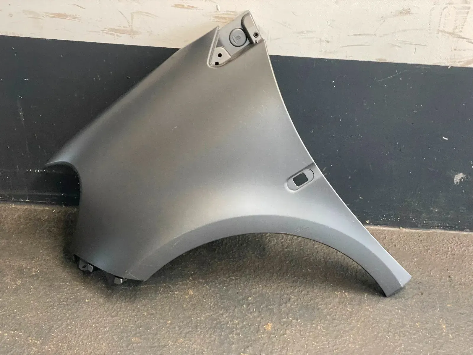 Smart ForTwo 453 Kotflügel vorne links A4538810101 - Bild 1