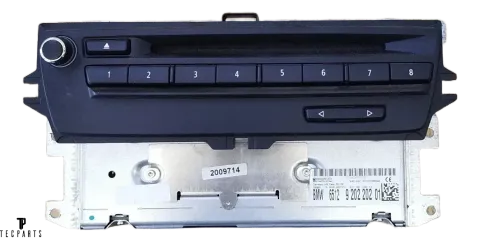 Background image for BMW 3 E90 E91 2008 Radio CD-Player DVD-Player Navigation 9202202 TTD9096