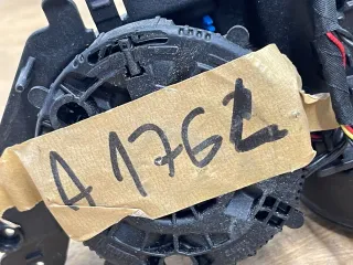 Mercedes A-Klasse W176 Spiegelarm Außenspiegel vorne links A1768109516 Original - Bild 9