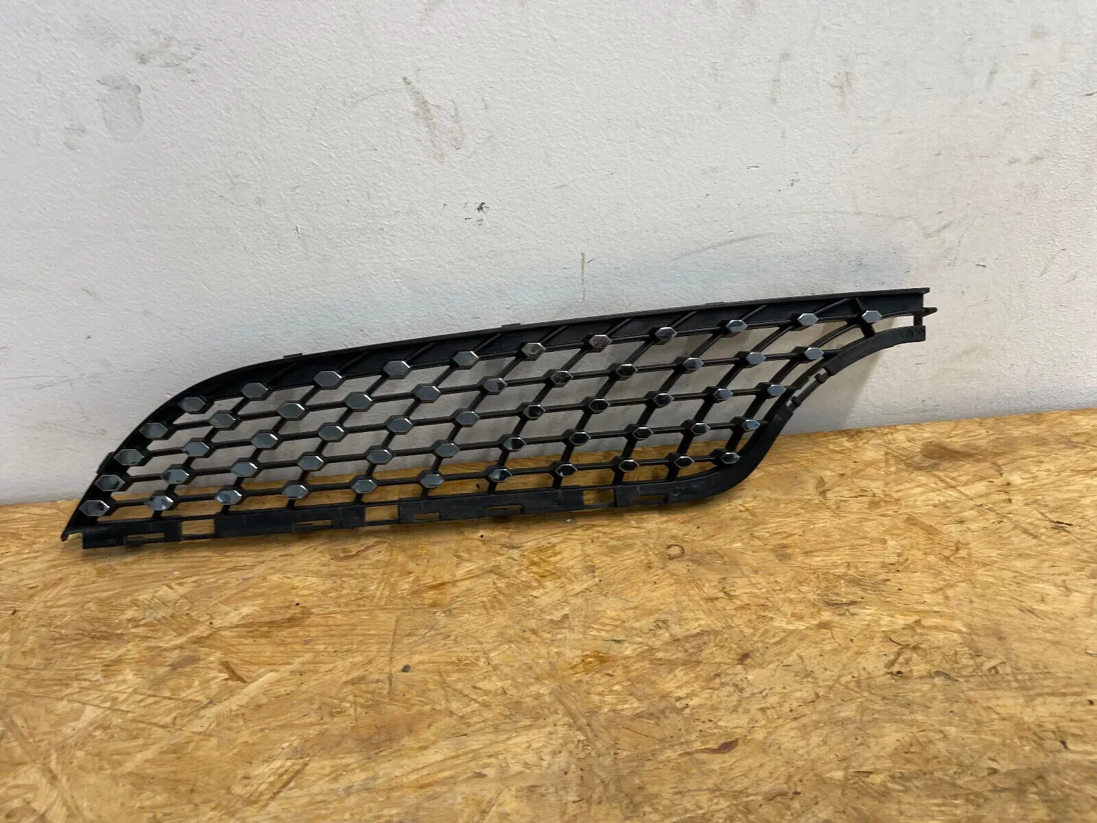 MERCEDES-BENZ A W177 Kühlergitter  (A1178880960) 285200023 original - Bild 1