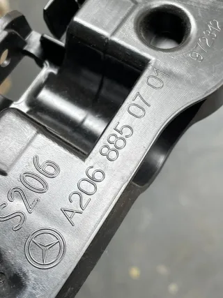 Mercedes W206 Stoßstangenhalter Halterung Träger A2068850701 - Bild 3