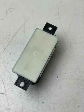 Mercedes Benz W205 C-Klasse Spannungswandler Voltage Converter A2059053414 - Bild 2