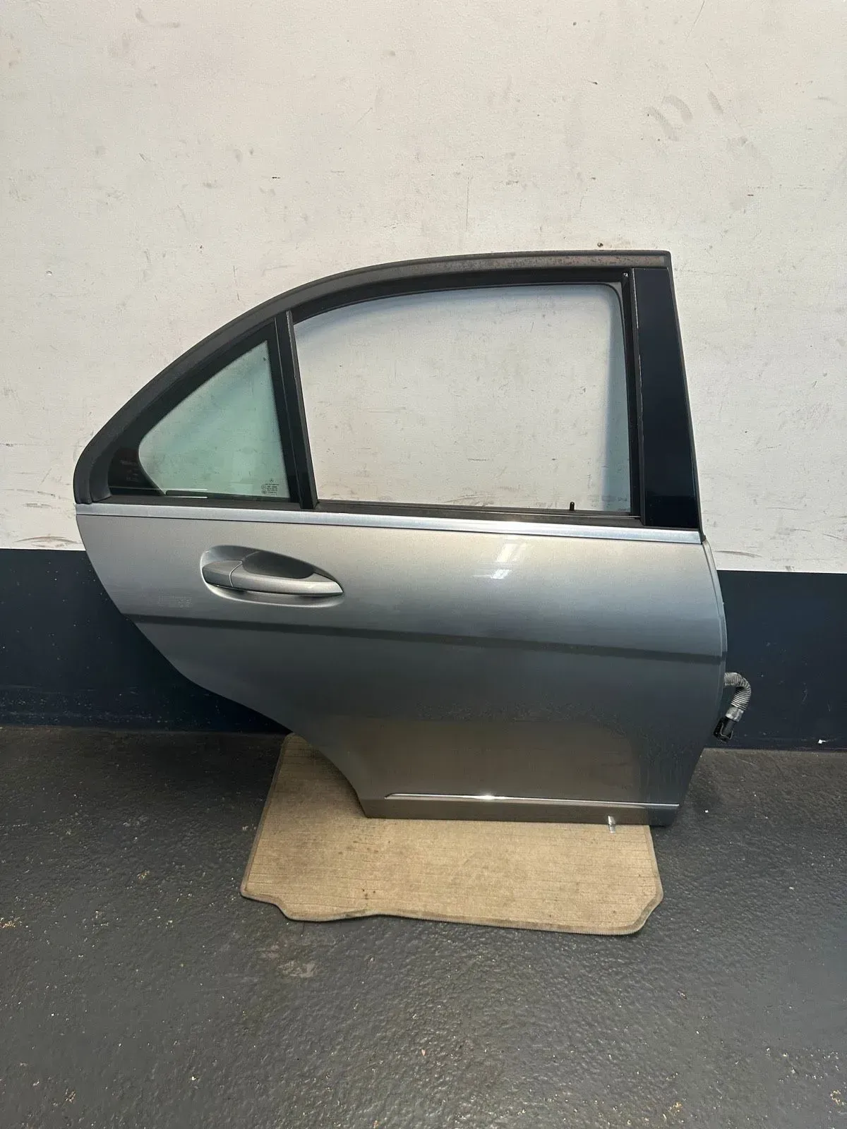 Mercedes C Klasse W204 792 Türe Hinten Rechts komplett - Bild 1
