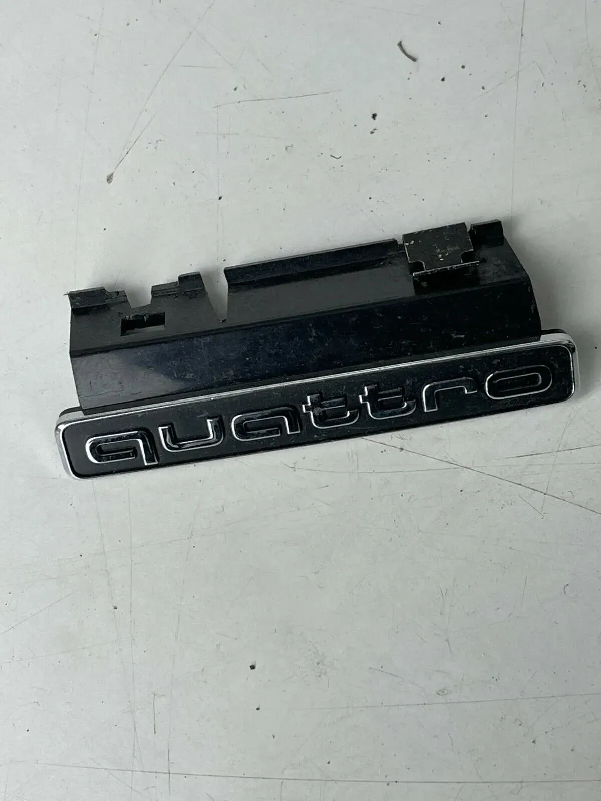 Original VW 4G0853736G 2ZZ Schriftzug Logo Emblem - Bild 1