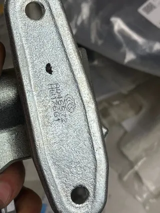 Mercedes R176 CLA Türscharnier hinten links A1767300337 Neu Original - Bild 6