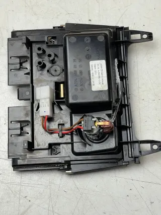 Mercedes Benz C-Klasse W204 Aschenbecher Ablagefach 12 Volt-Stecker A2046801350 - Bild 4