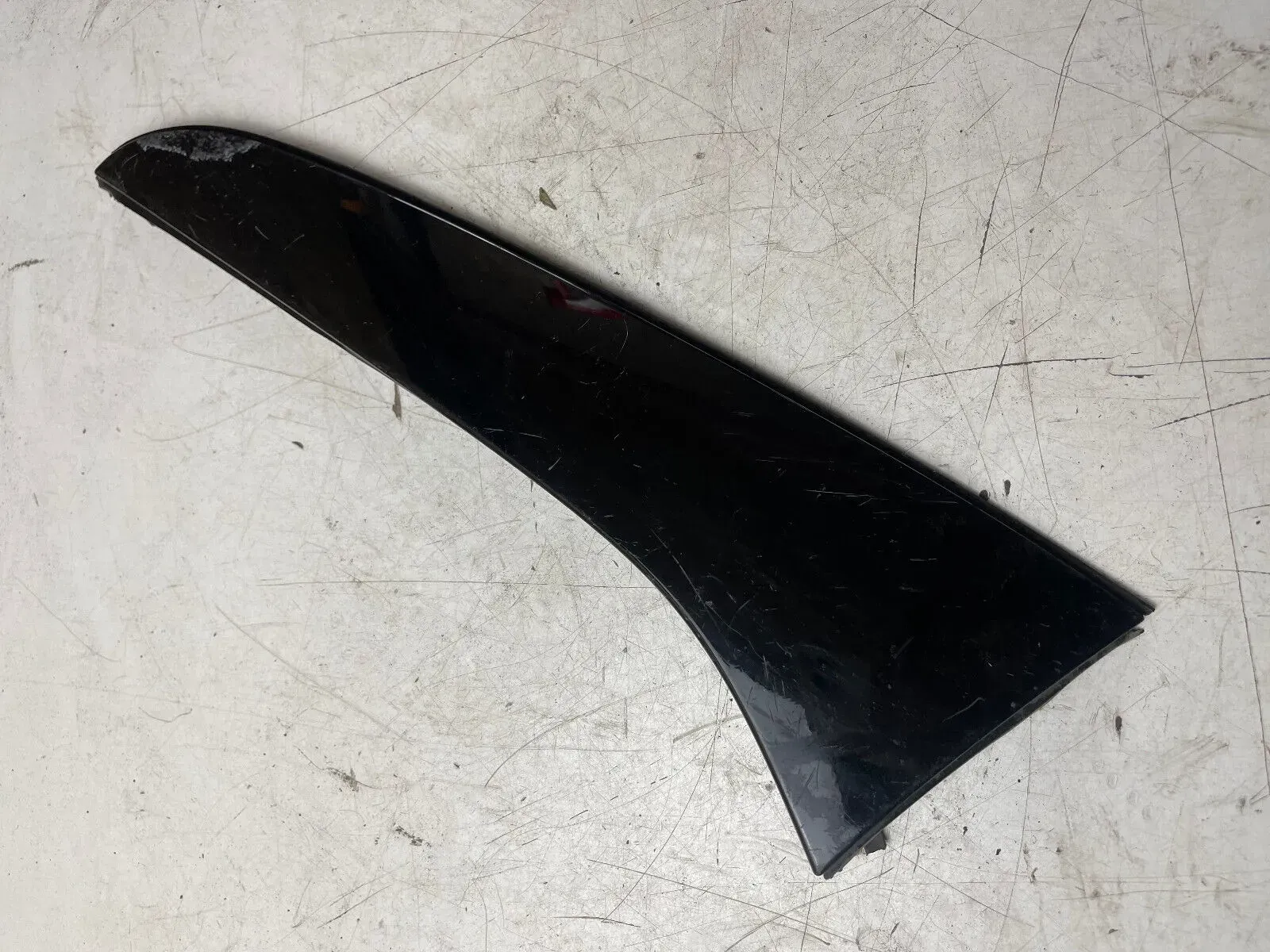 Mercedes S213 T-Model Anbau Heckspoiler links seitlich Spoiler A2137900388 - Bild 1