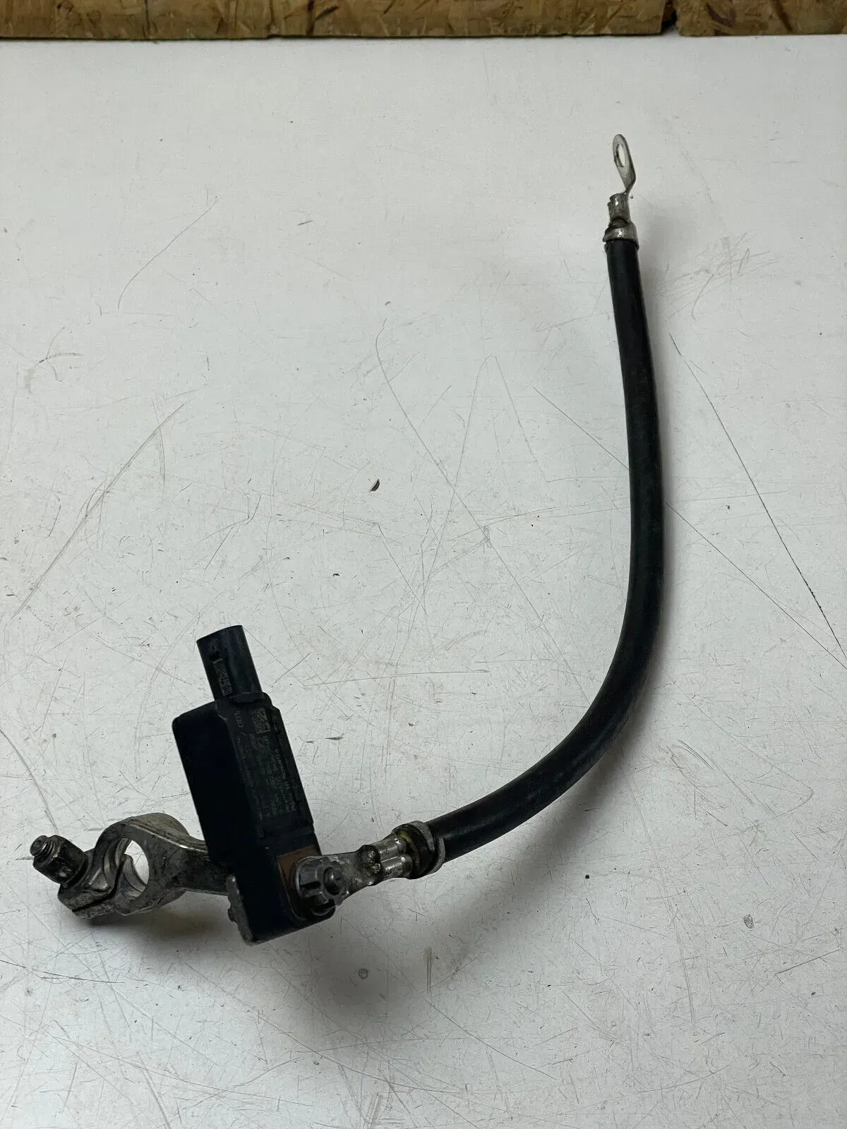 Mercedes Benz W213 Minuskabelklemme Kabel Batterie Minus Klemme A0009056507 - Bild 1