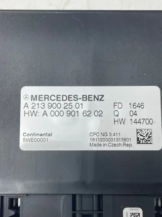 Mercedes E220 D W213 S213 Automatik Getriebesteuergerät Steuergerät A2139002501 - Bild 3