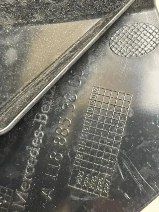 Mercedes-Benz CLA C118 X118 Halter Führung Stoßstange Hinten Rechts A1188853800 - Bild 4
